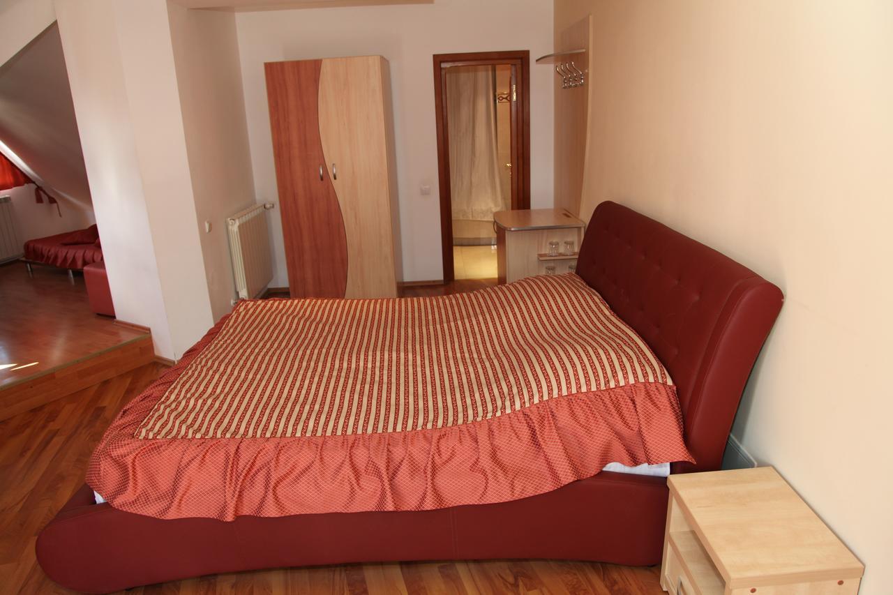 Pensiunea Mihaela Poiana Brasov Buitenkant foto